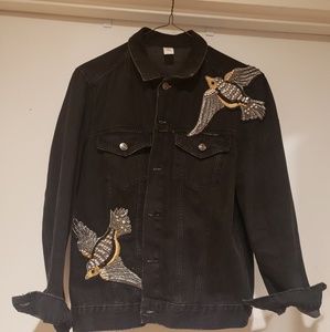 **SALE $20** BUNDLE & SAVE Distressed denim jacket